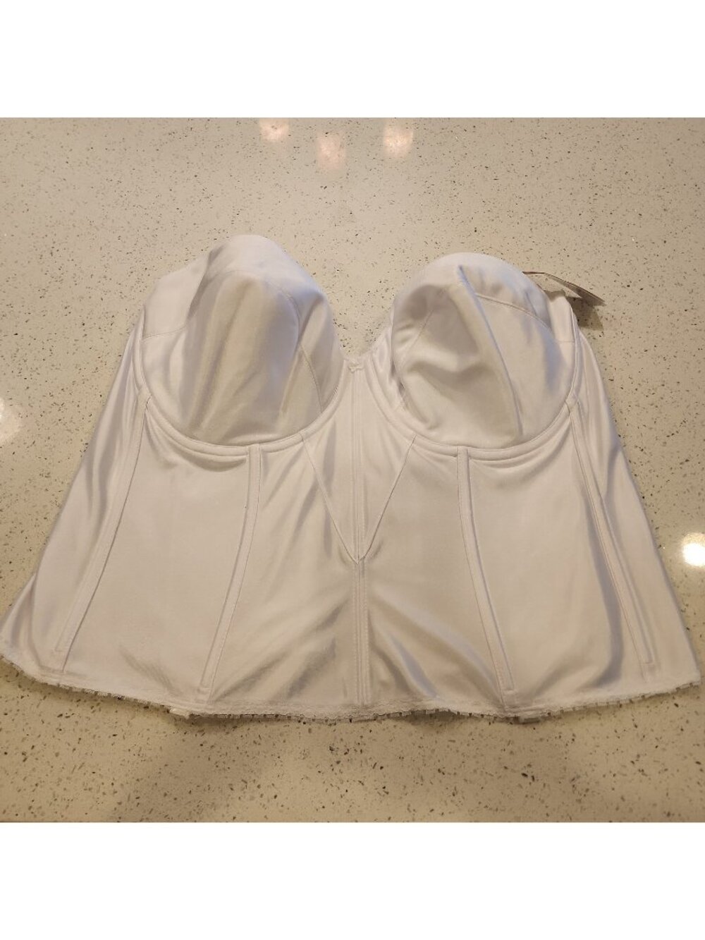 NWT Carnival Womens Full Figure Satin Corset Bra white 42DDD Underwire Strapless